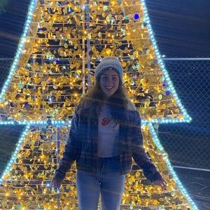 Meet your Posher, Isabella